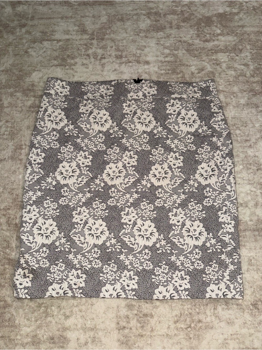 Ann Taylor Black and White Floral Pencil Skirt